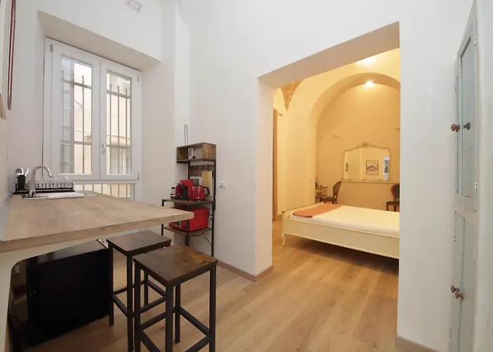 Ych-Lovely Near Termini Station